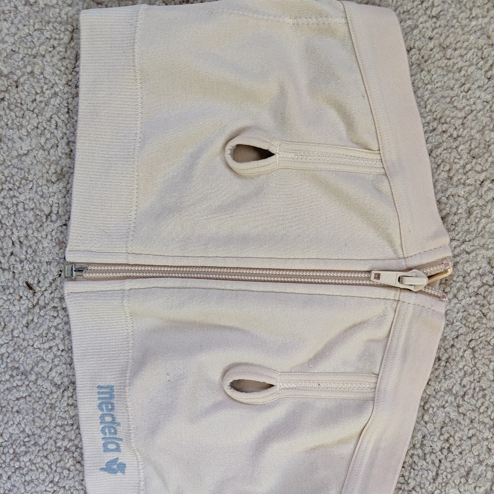 Medela pumping bra